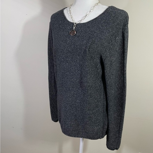 H & M zz med sweater in a black heather rounded neckline - Picture 1 of 13